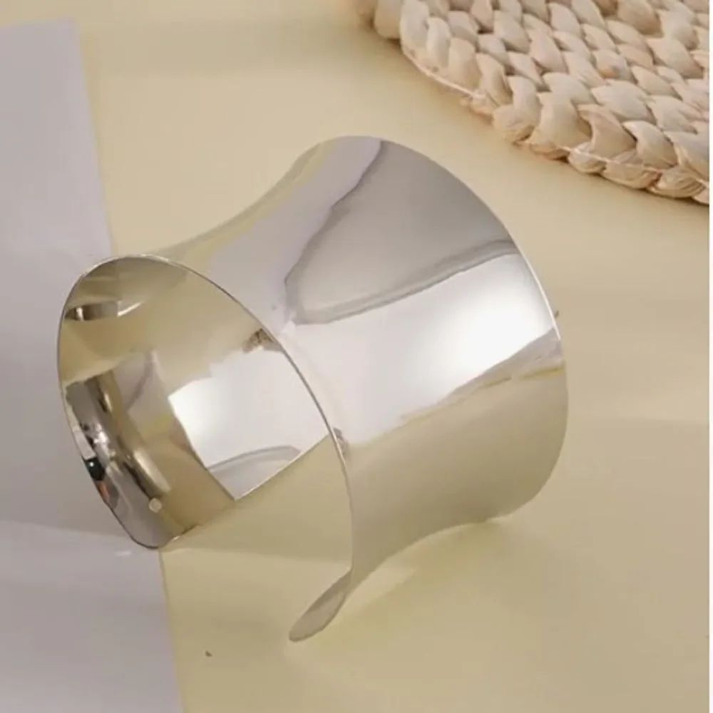 Silver statement bangle - Picture 3 of 3
